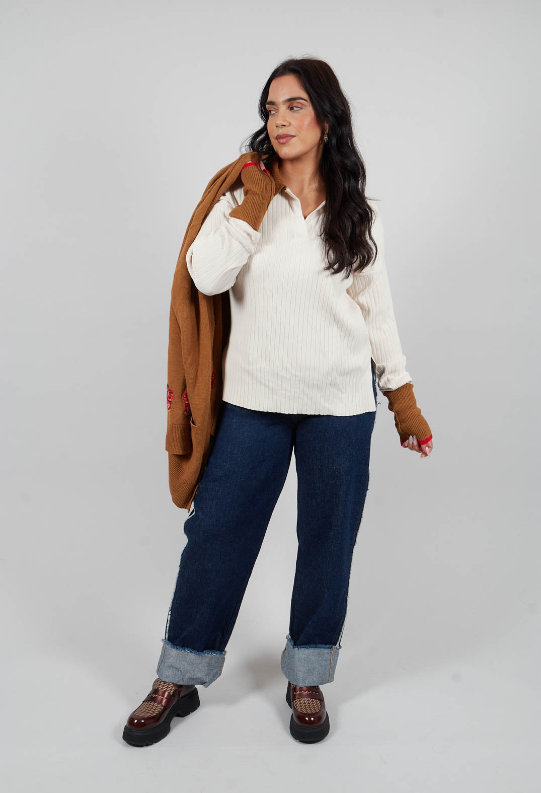 Knitted Collar V Neck Loose Fit Jumper in Biege