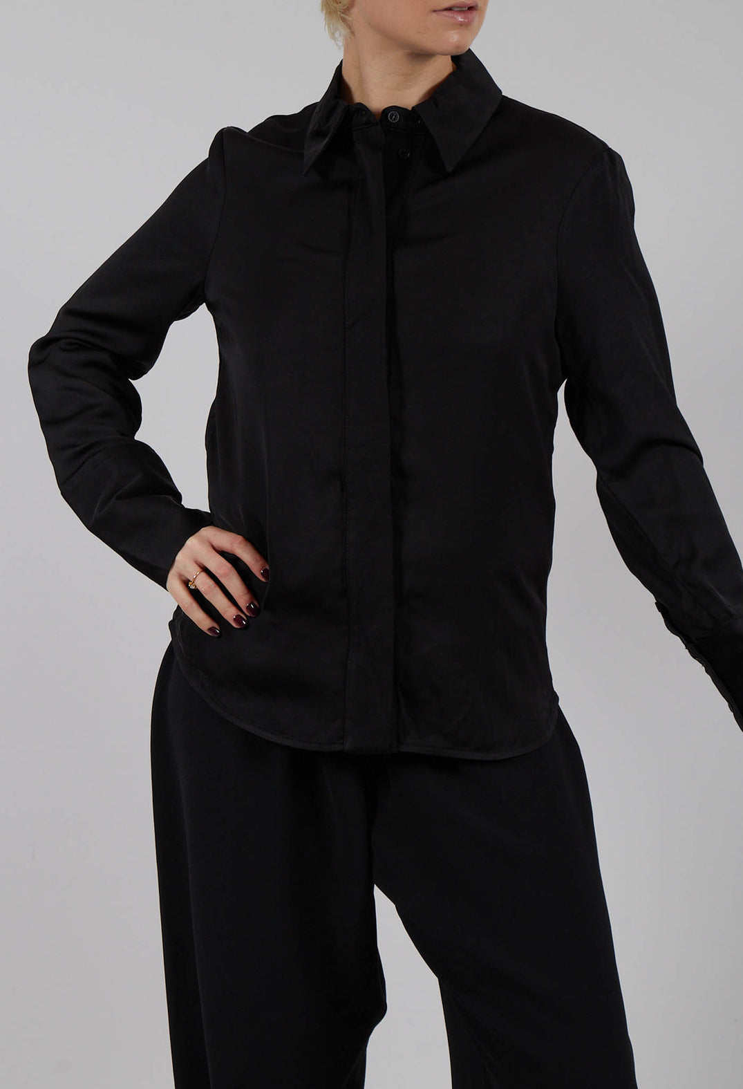 Long Fitted Shirt in Shiny Black