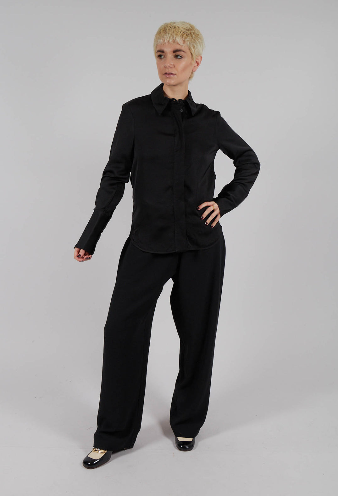 Long Fitted Shirt in Shiny Black