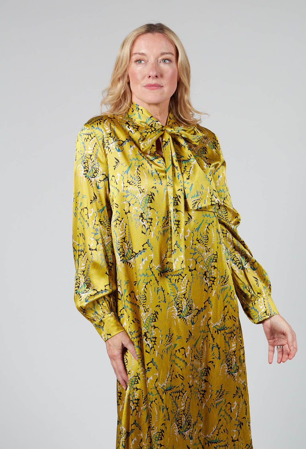 anthurium luxury dress FARM Rio Black Anthurium V-Neck Maxi-Dress