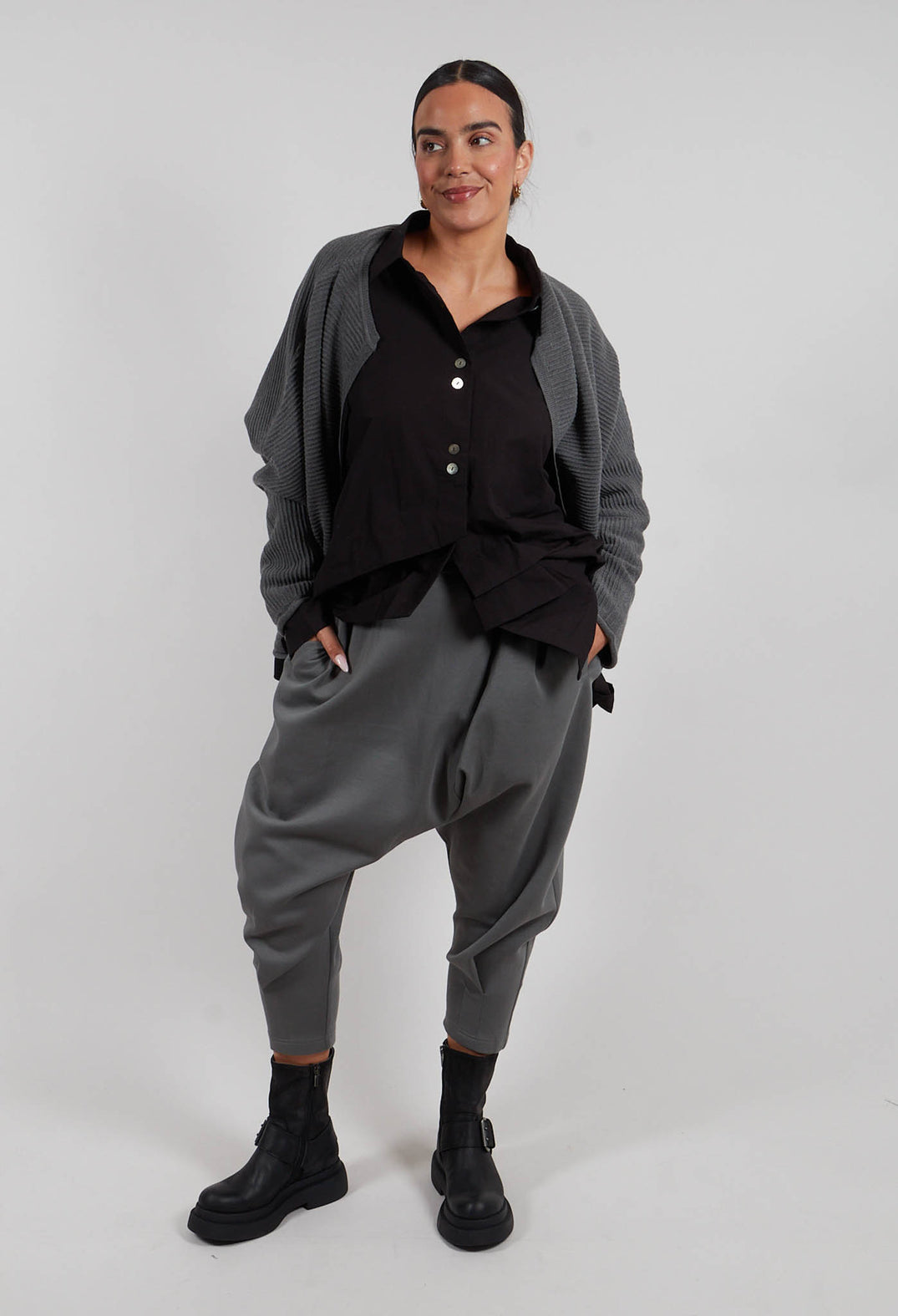 Drop Crotch Peg Trousers in Grey