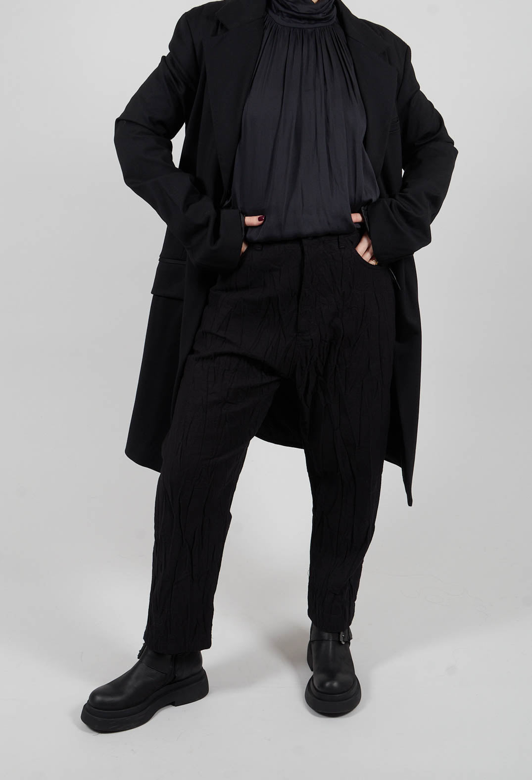 Loose Fit Crinkled Trousers in Black