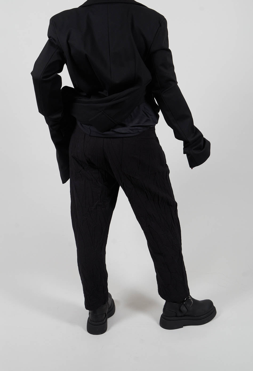 Loose Fit Crinkled Trousers in Black