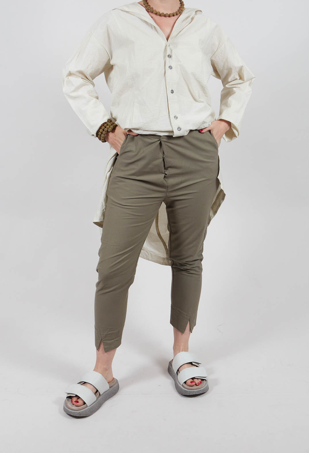 Azo Trouser in Argil