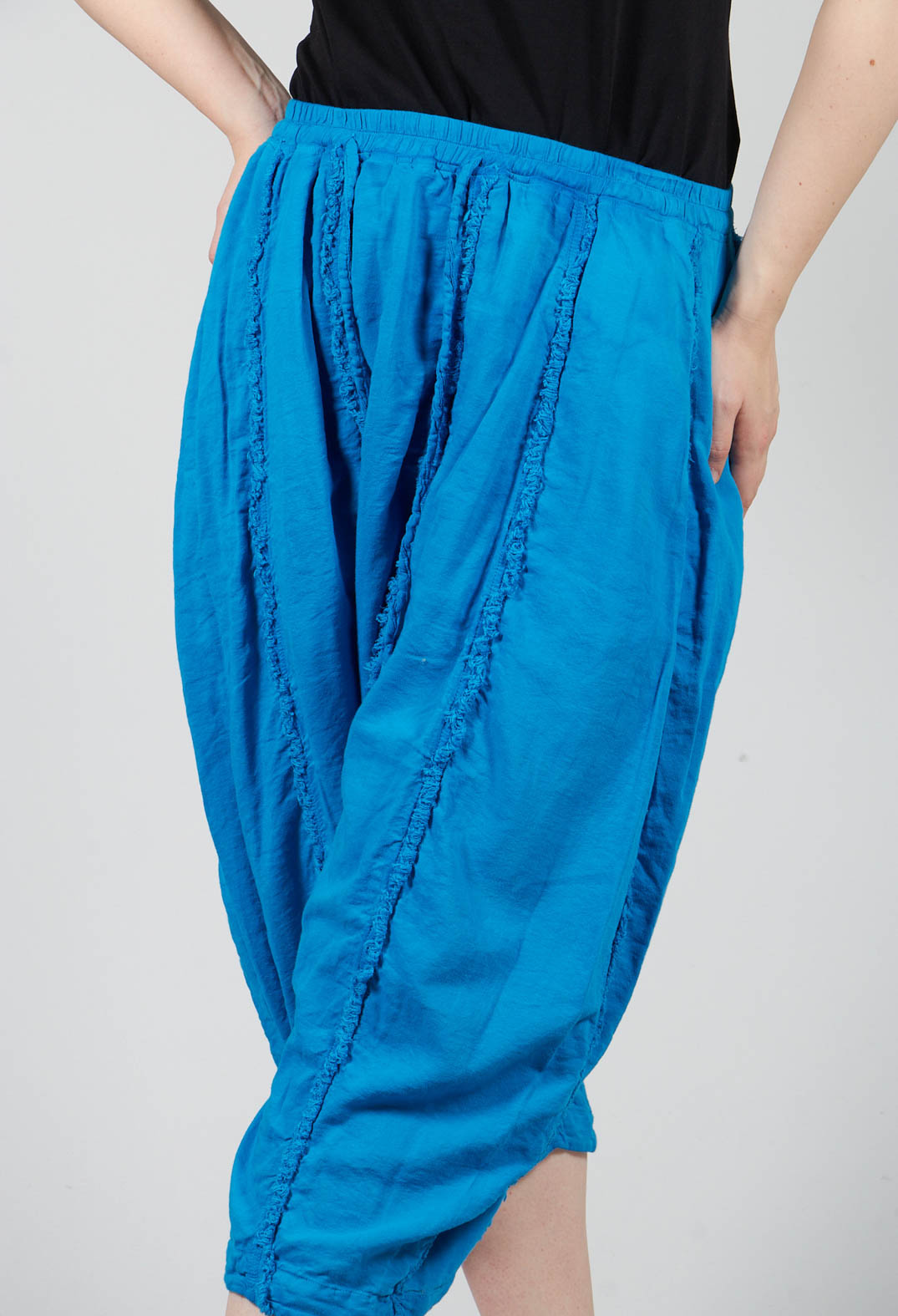 Loose Fit Drop Crotch Cropped Trousers in Blue