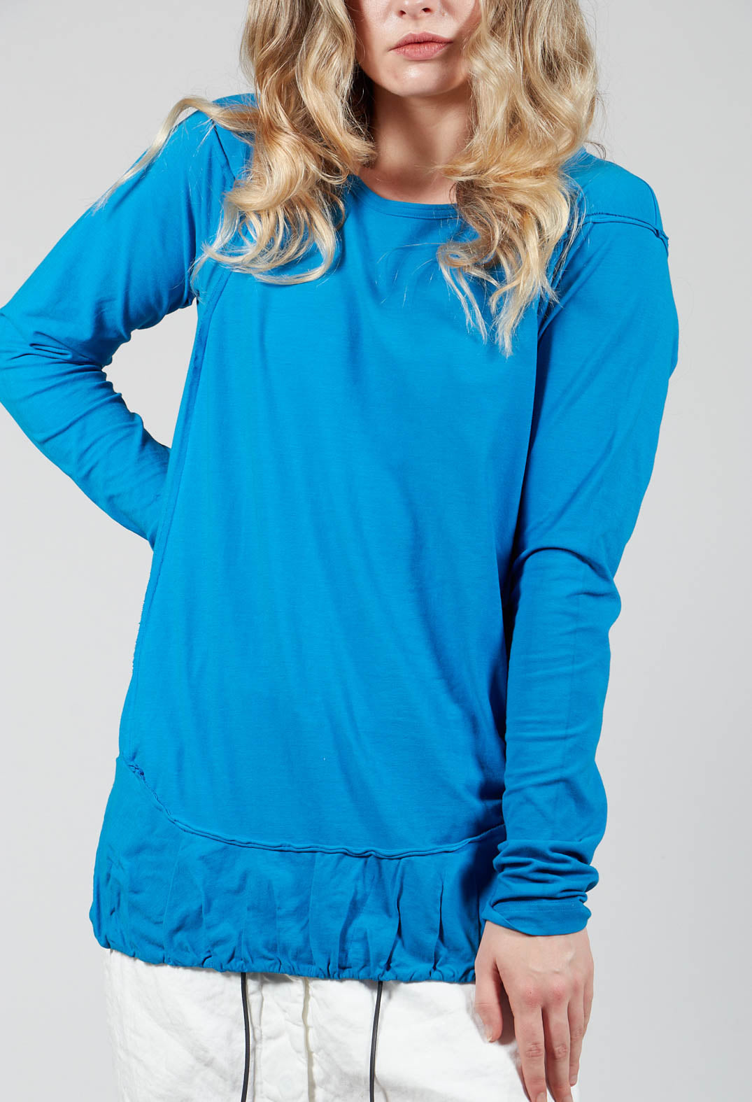 Long Sleeve Jersey T Shirt with Ruffle Hem in Blue