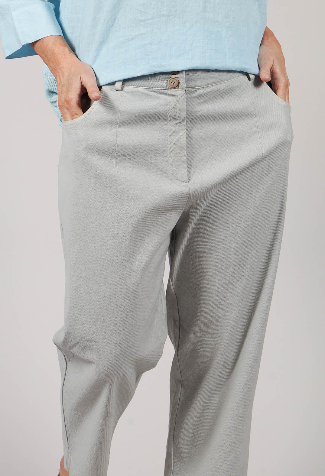 Straight Leg Trousers in Ghiaccio