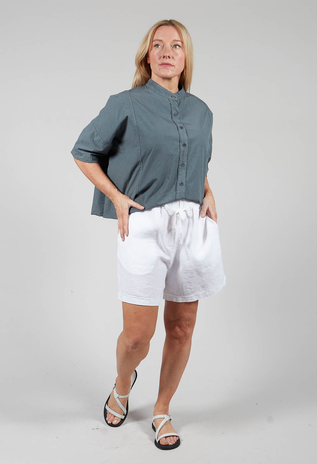 Linen Shorts in White