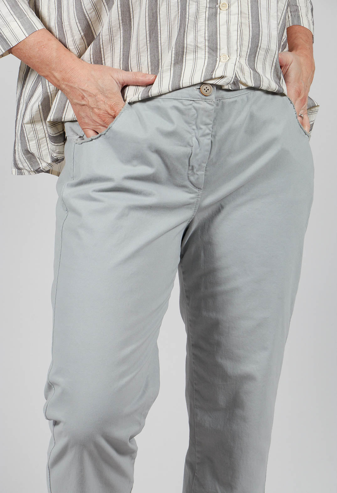 Trousers in Ghiaccio with Seam Detail