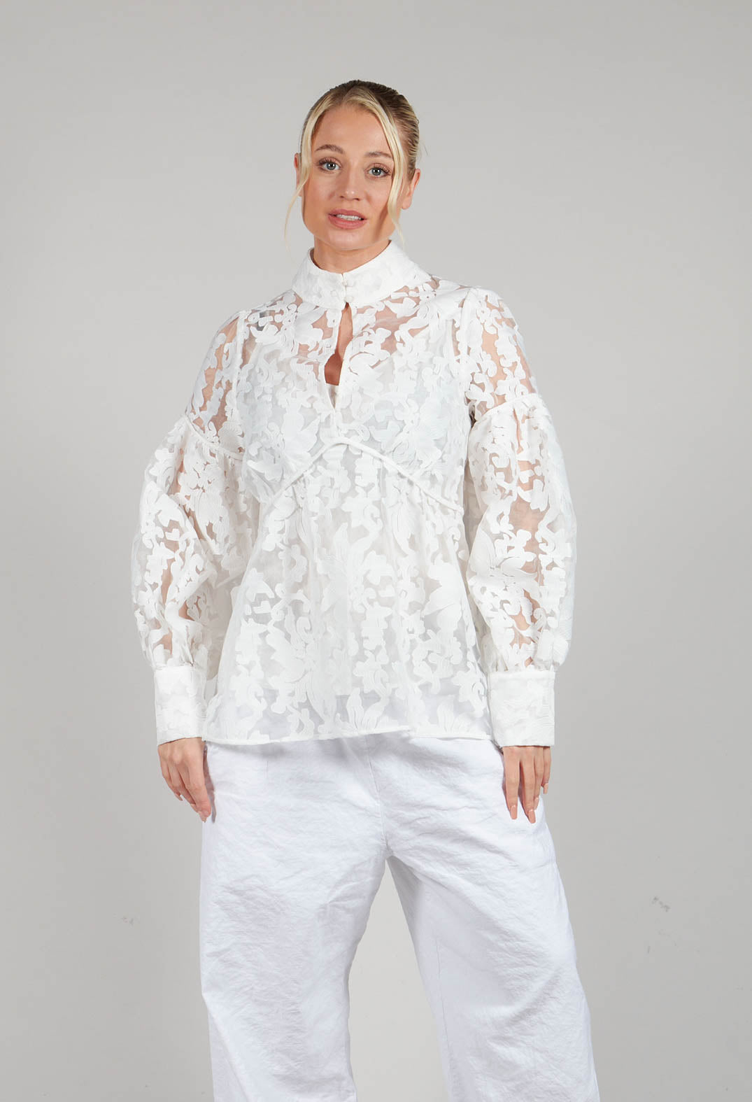 Maxine Blouse in Fleur Natural White