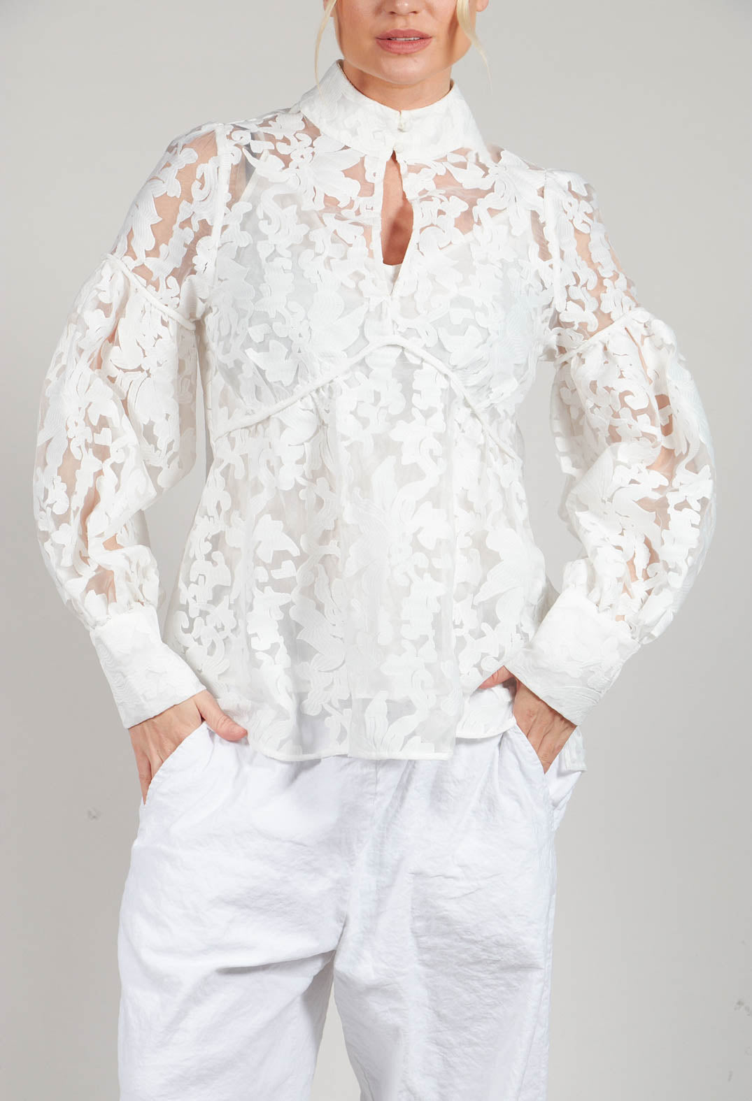 Maxine Blouse in Fleur Natural White