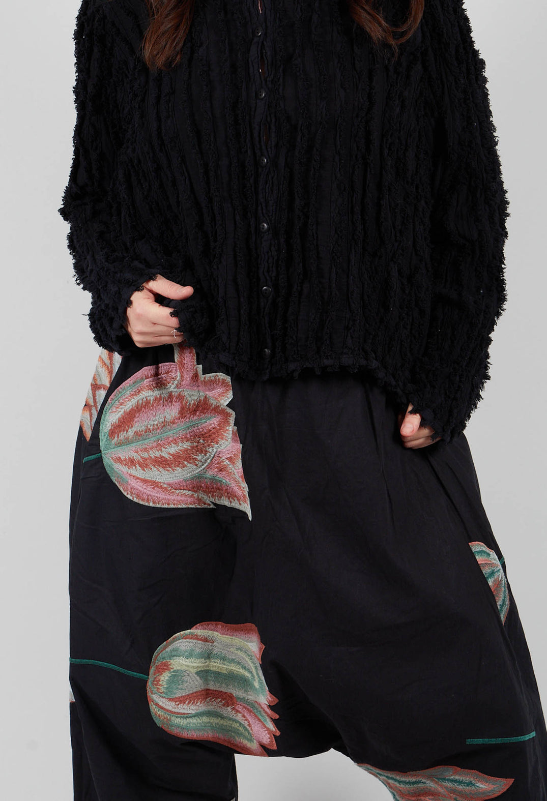 Anthuus Trousers in Kaviar Black