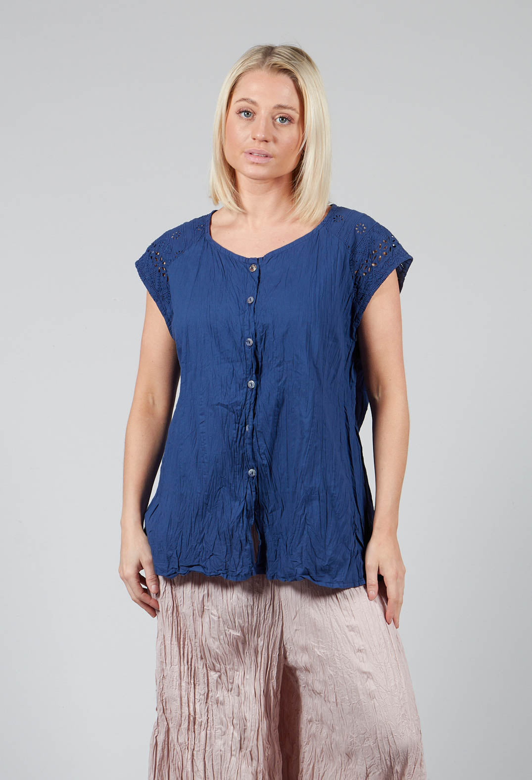 Geraniund Blouse in Lazuli Blue