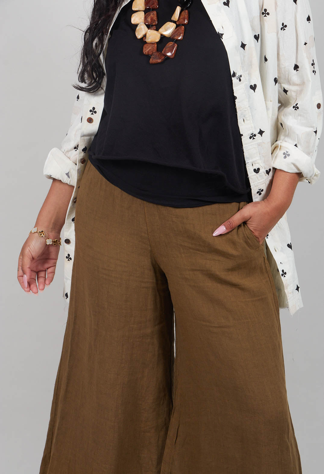 Maki Pants in Kaki