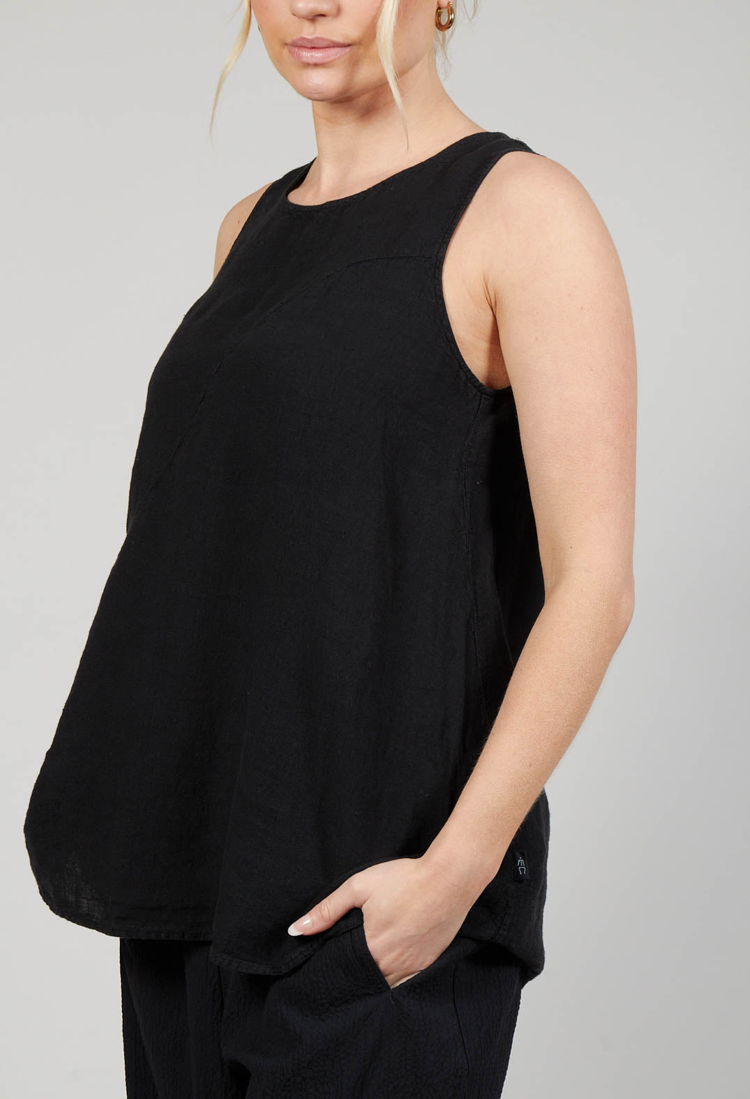 Tupi Top in Black