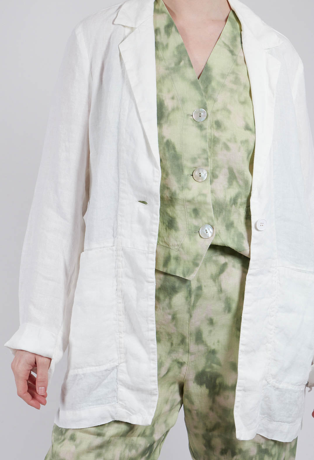 Ambato Blazer in Off White