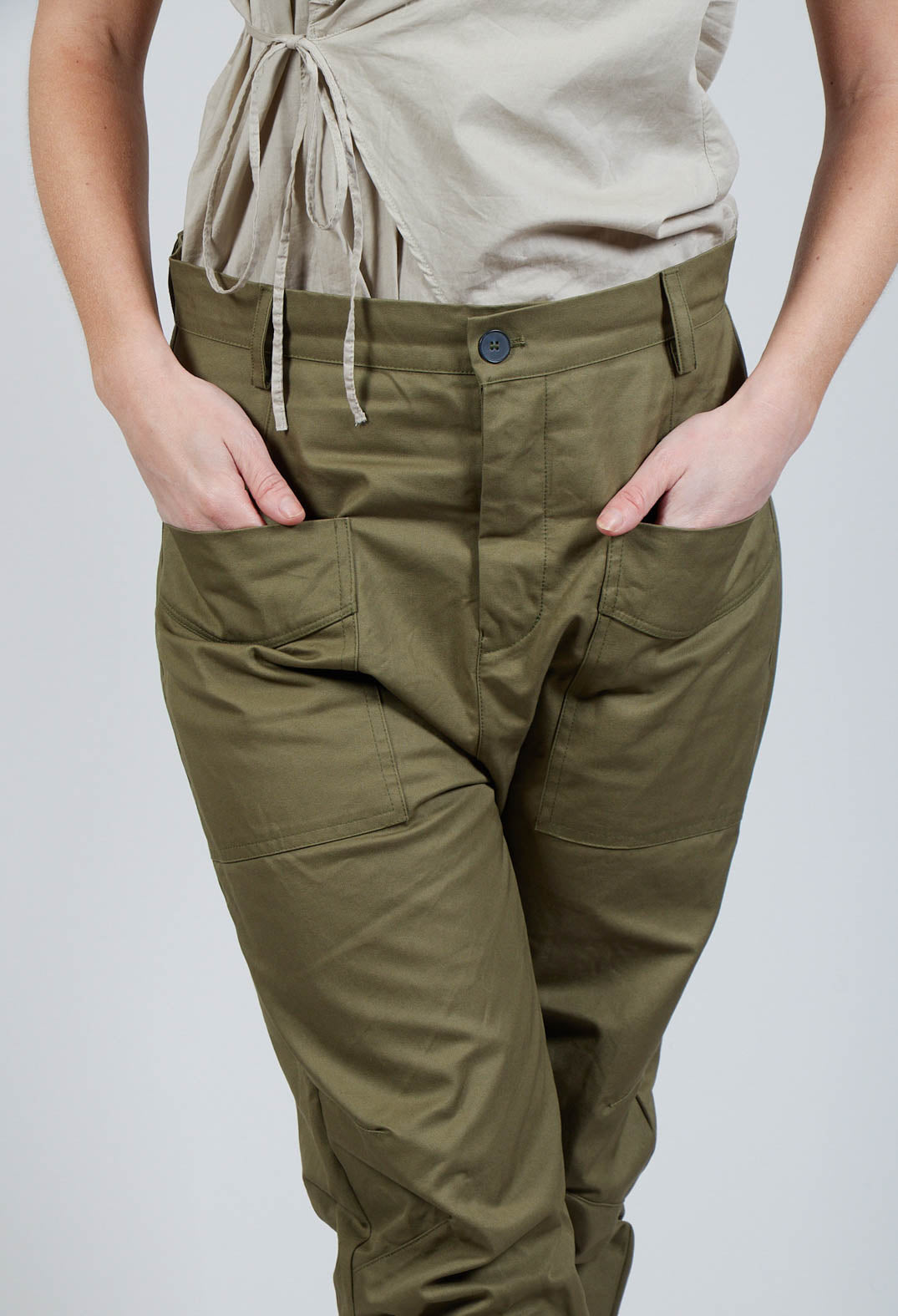 Isolio Trousers in Argile