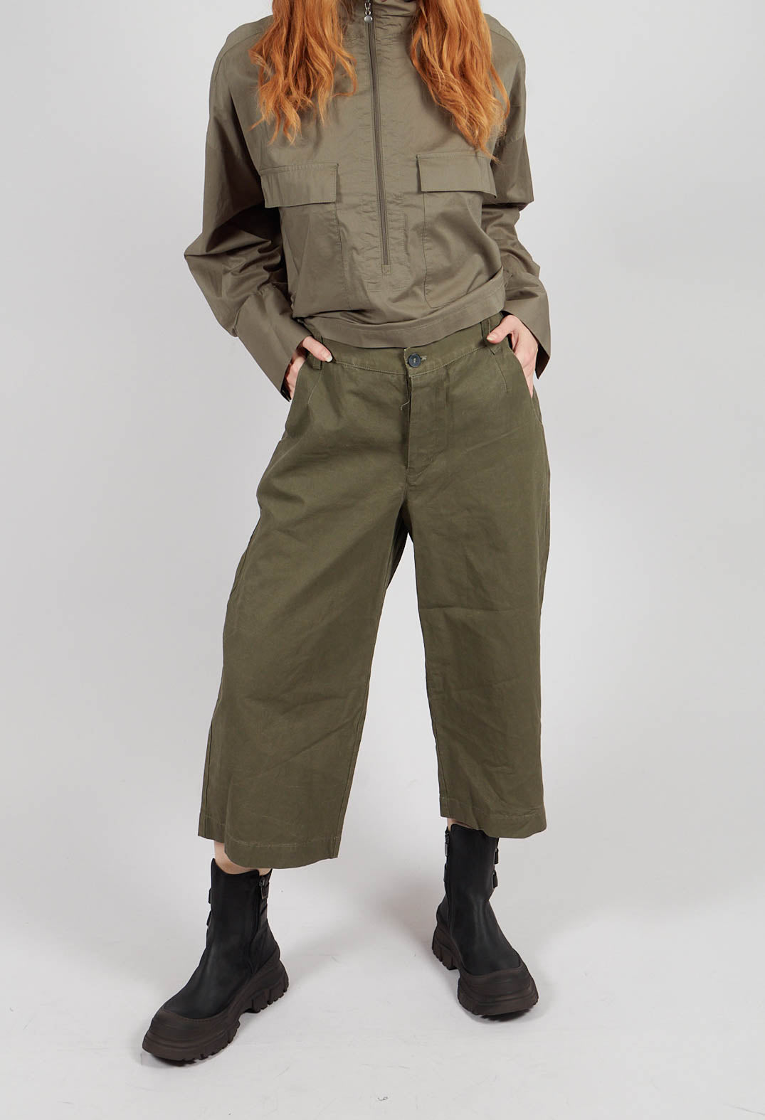 Sunyani Trousers in Argile and Majestic