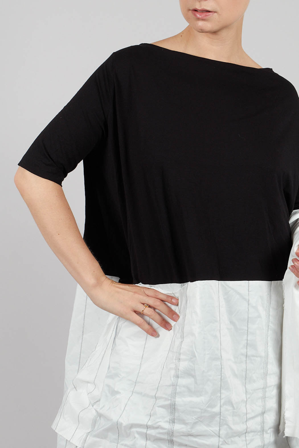 Zen Tunic in White Black