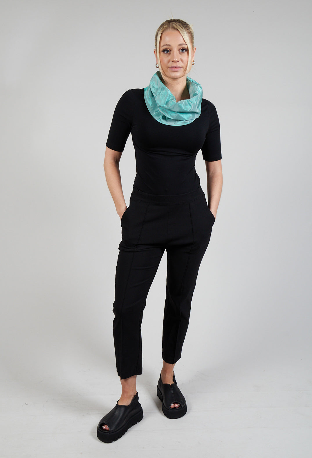 Vlah Trousers in Black