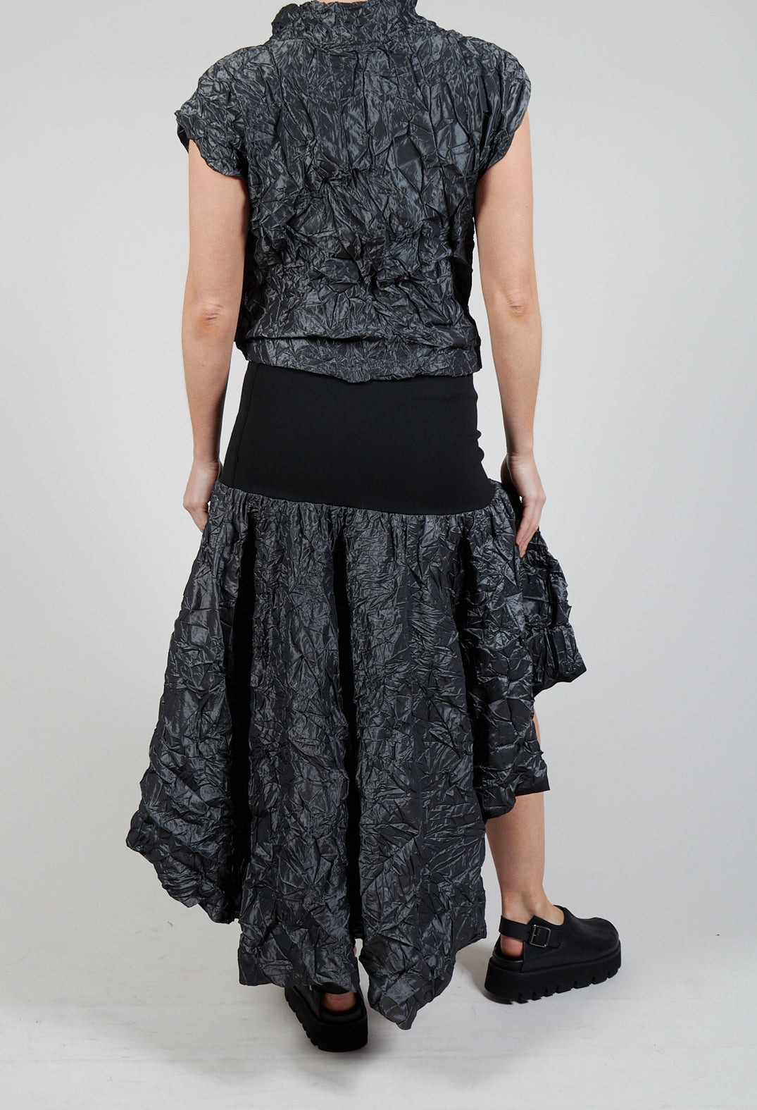 Vise Skirt in Black Grey