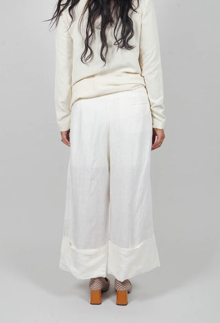 Pants Peressuti in Latte