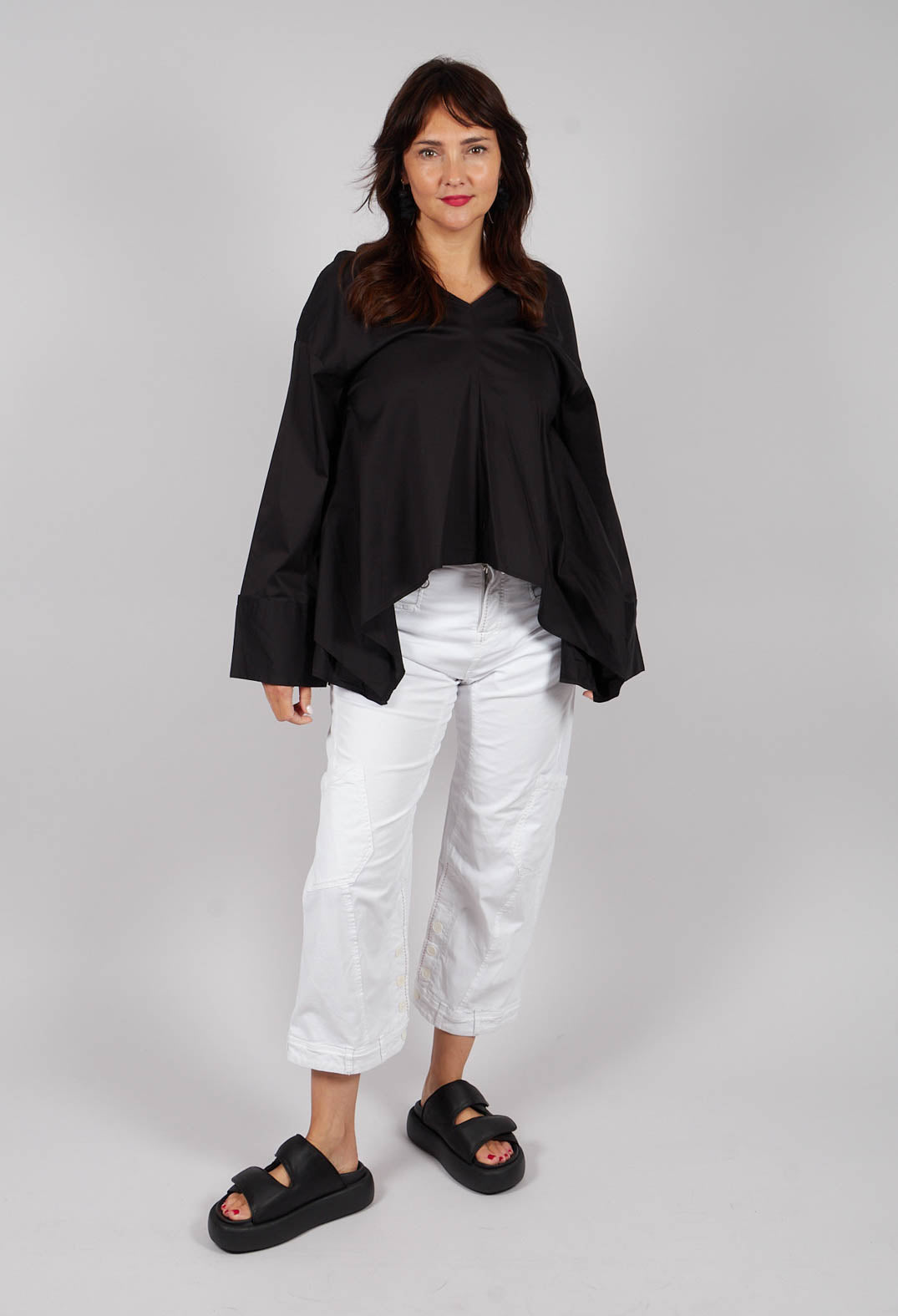 V-Neck Tailored Top in Nero