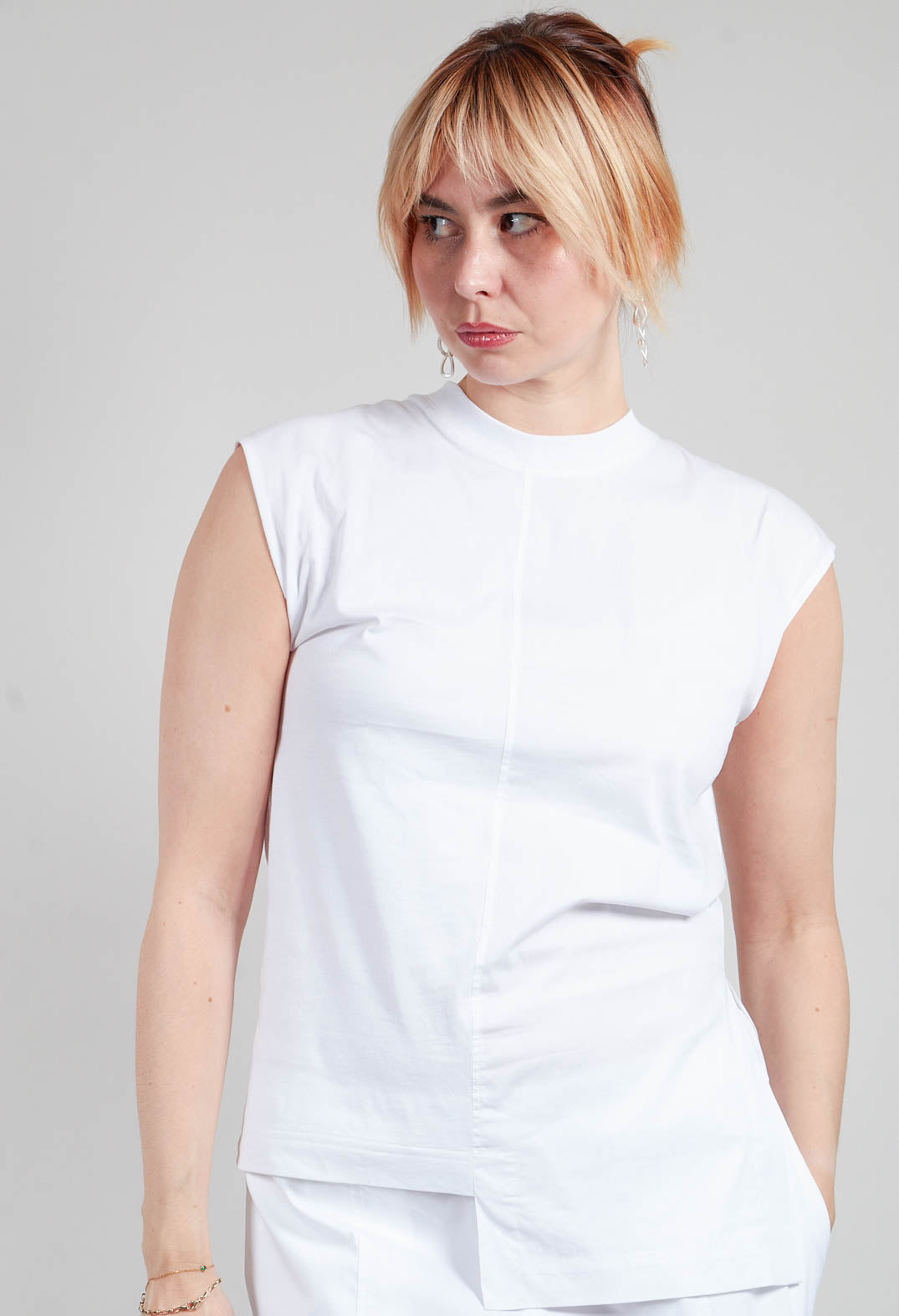 Sleeveless Jersey Top Quinotauro in Bianco