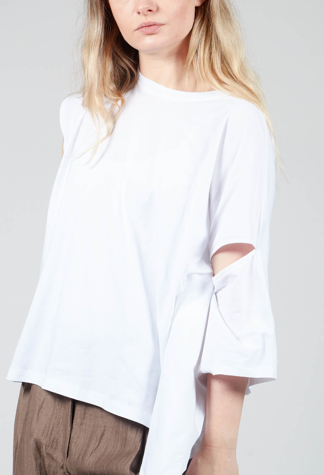 Wide Fit Jersey Top Cucinella in Bianco