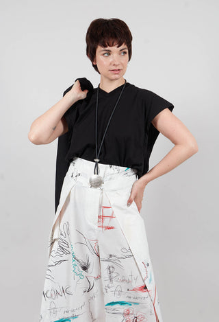 V- Neck Jersey Top Quinotauro in Nero