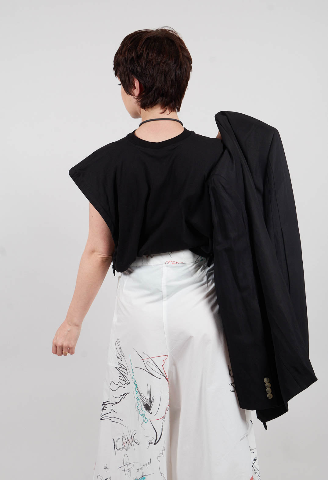V- Neck Jersey Top Quinotauro in Nero