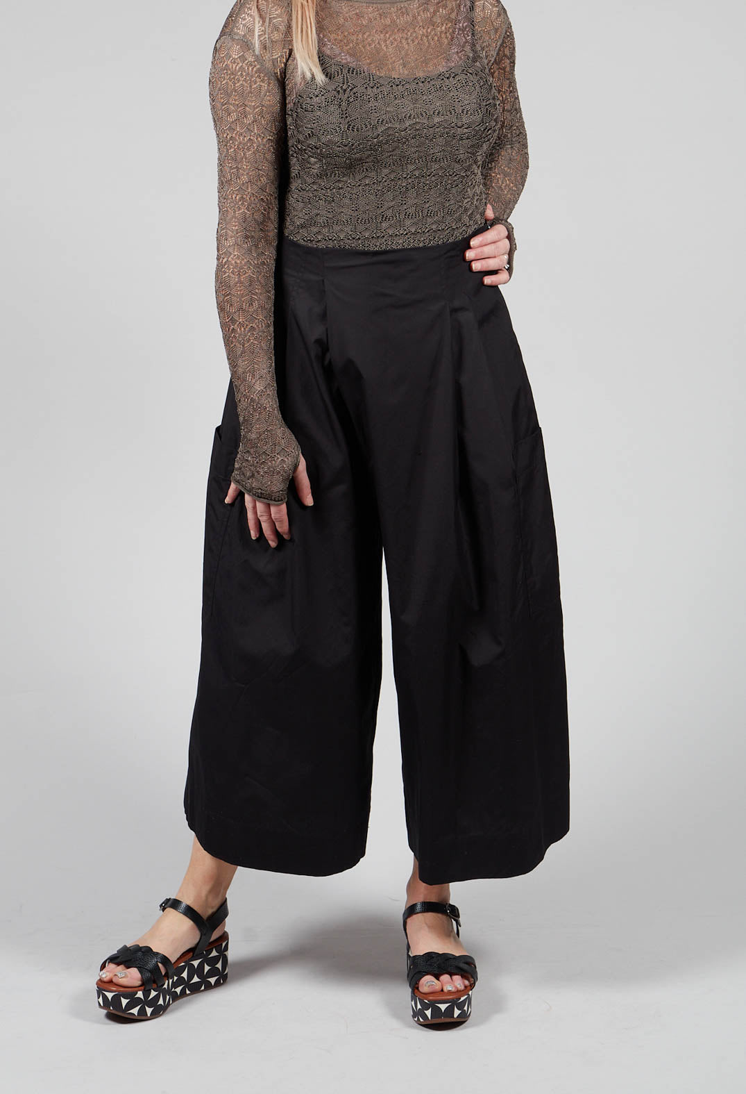 Wide Leg Trousers in Black