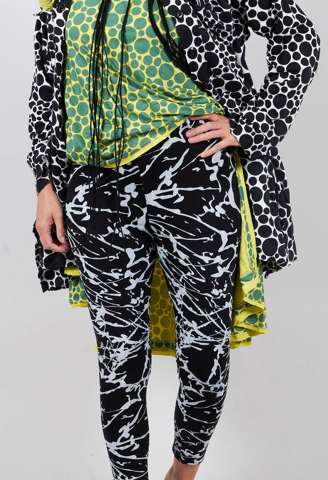Ankle Cropped Leggings in Black with White Print