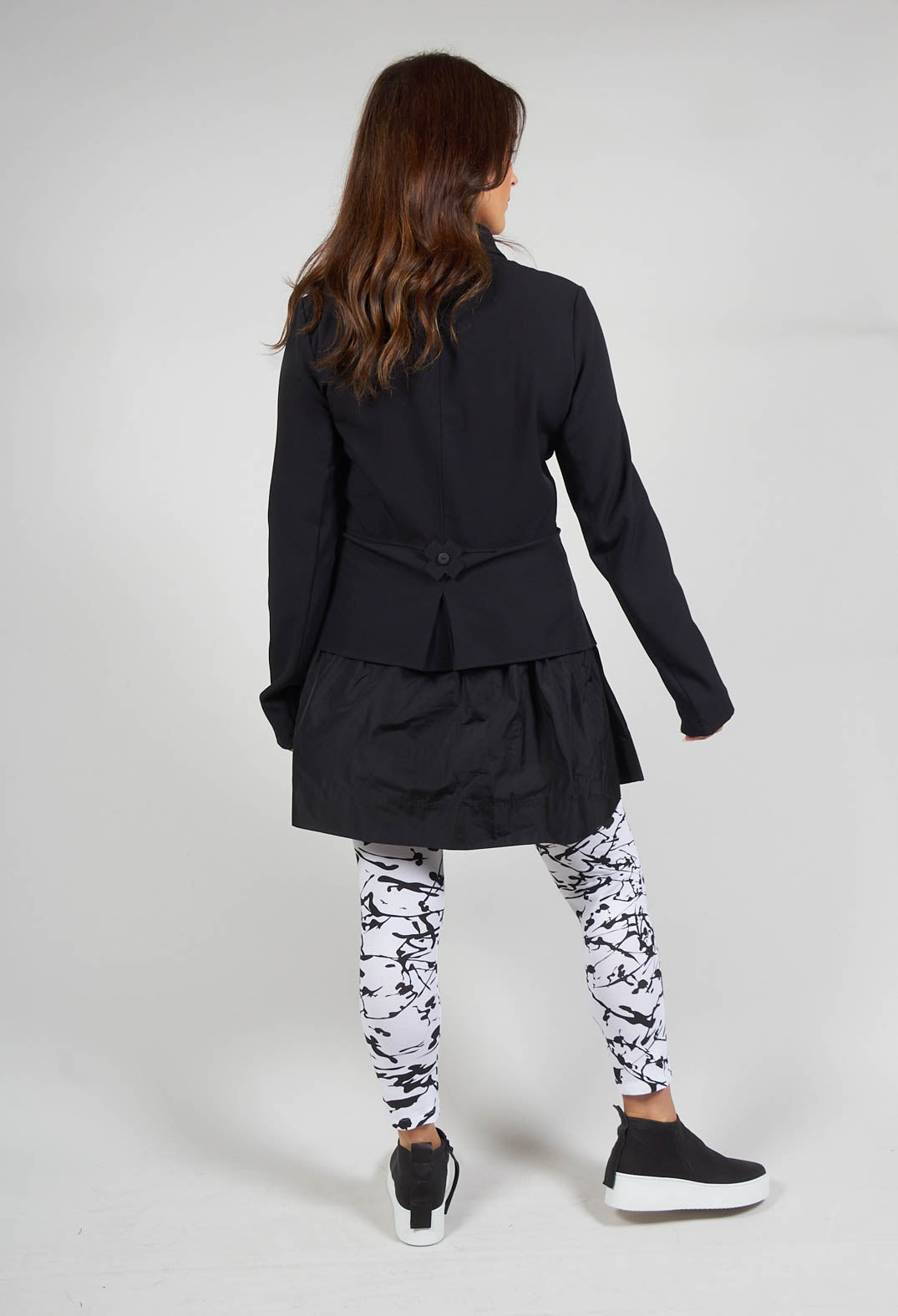 Ankle Cropped Leggings in White with Black Print