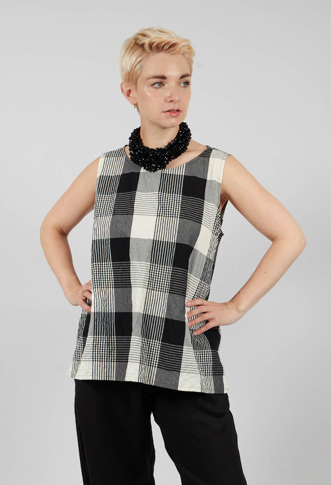 Macro Q Shirt in Nero