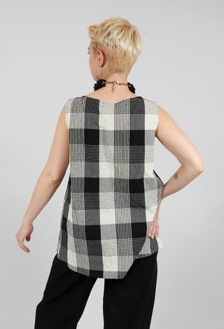 Macro Q Shirt in Nero