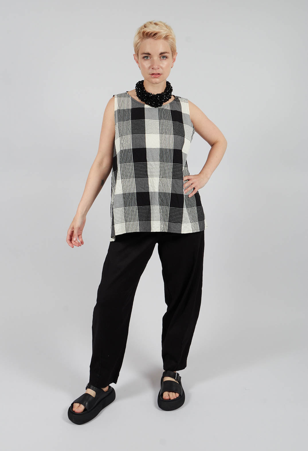 Macro Q Shirt in Nero