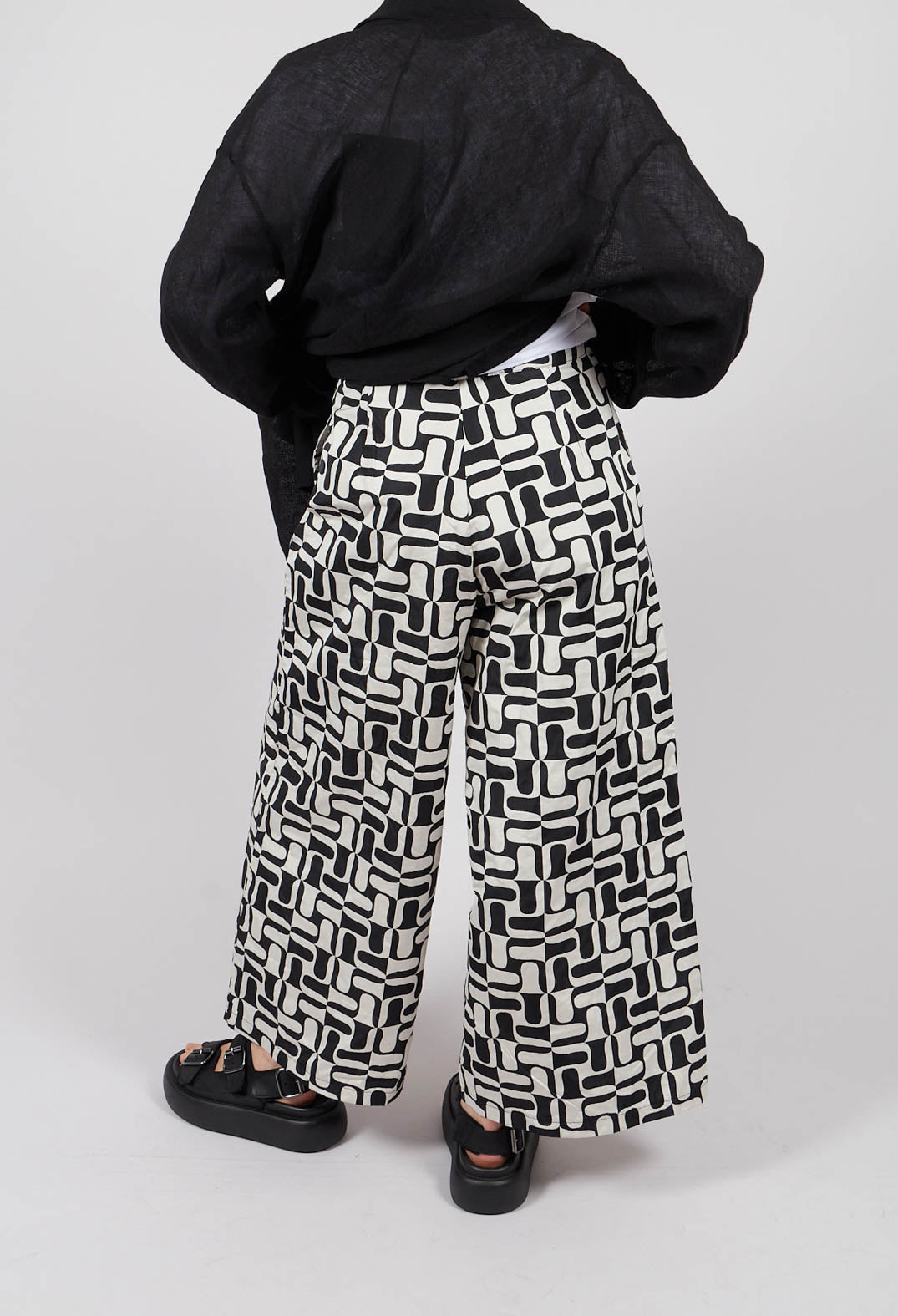 Wide Leg Trousers in Optical Nero