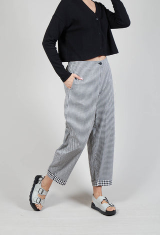 Cropped Trousers in Black Check