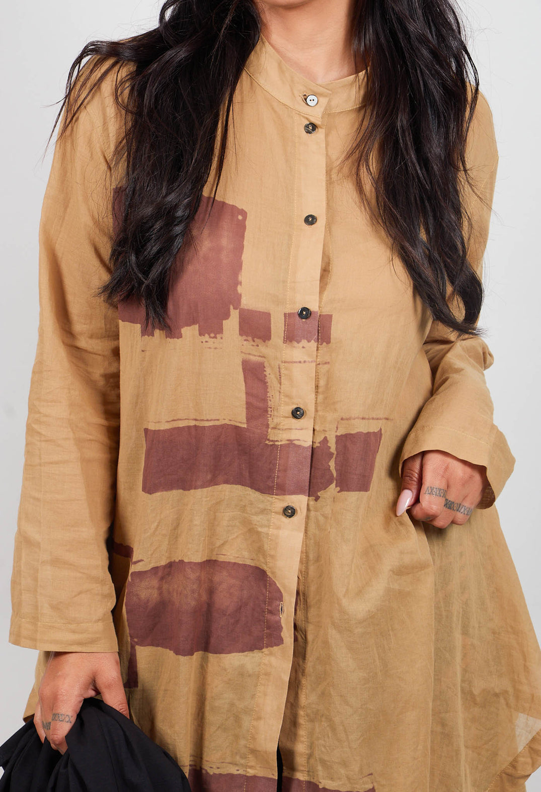 Lightweight Longline Shirt in Brown Print