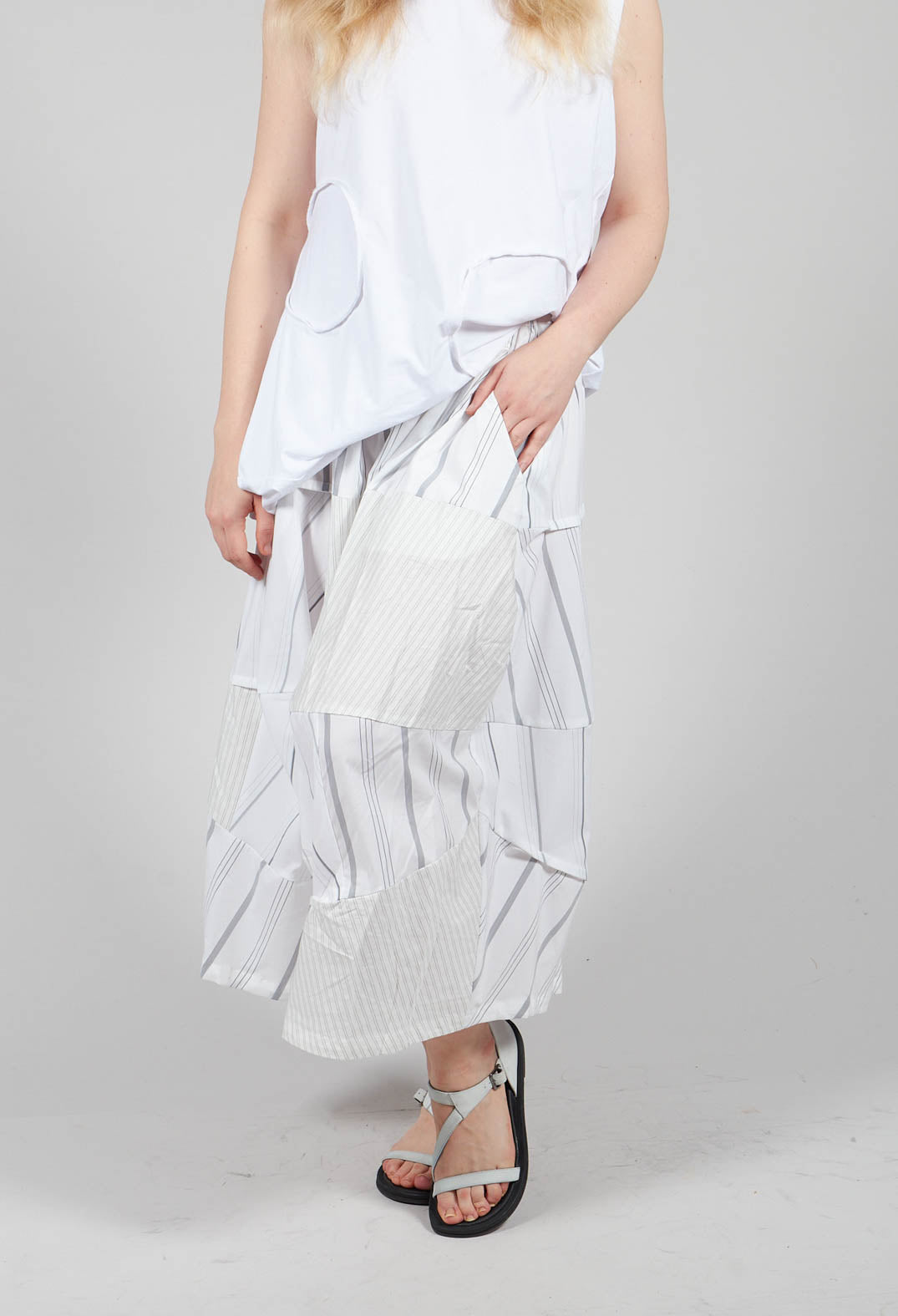 Tulip Hem Skirt in White Stripe