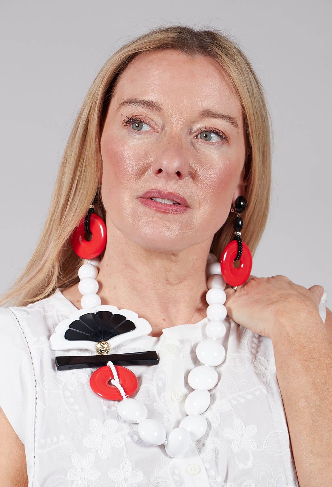 Beaded Necklace with Large Fan Pendant in White, Red and Black