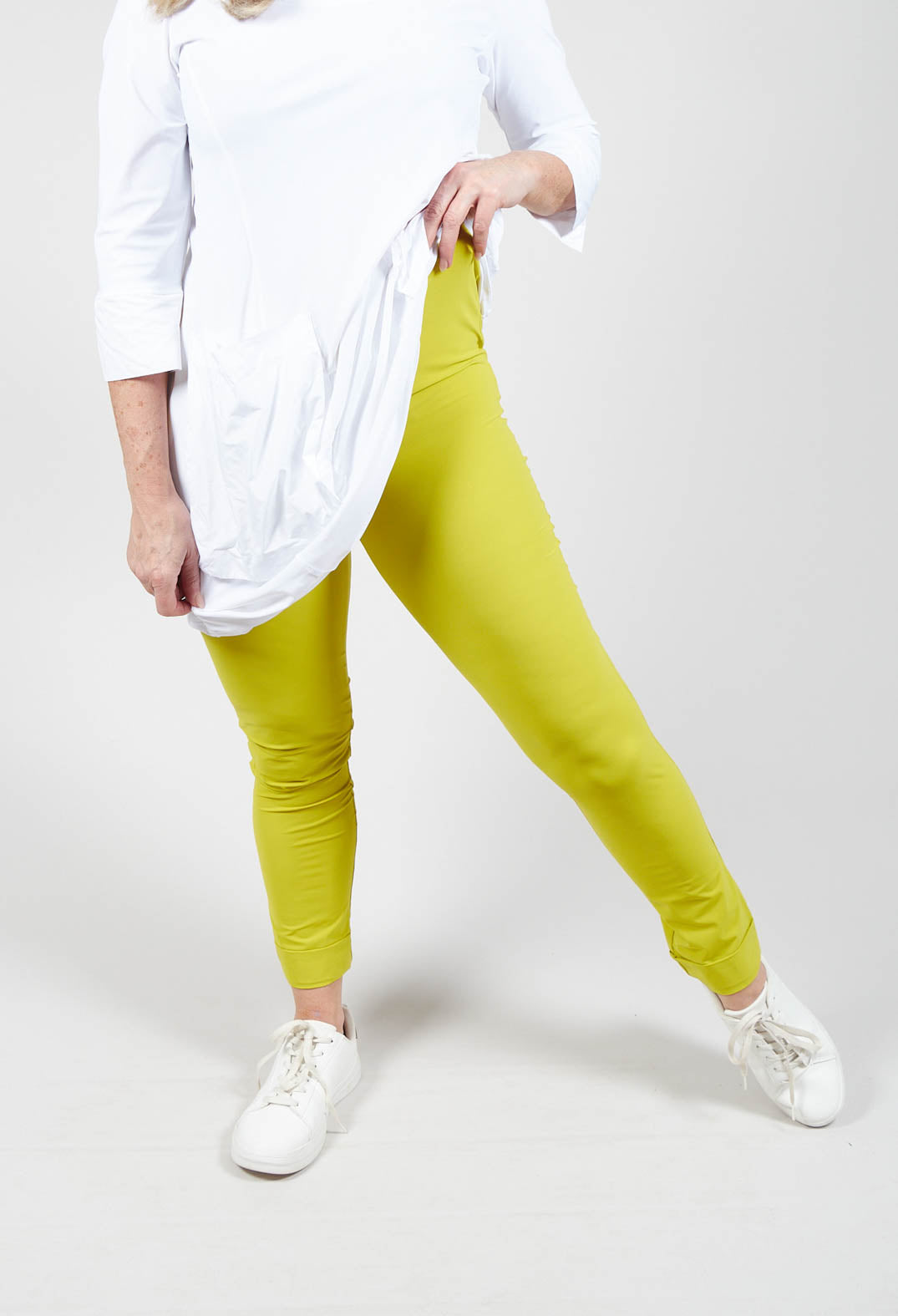 Stretch Leggings in Turnups in Lime