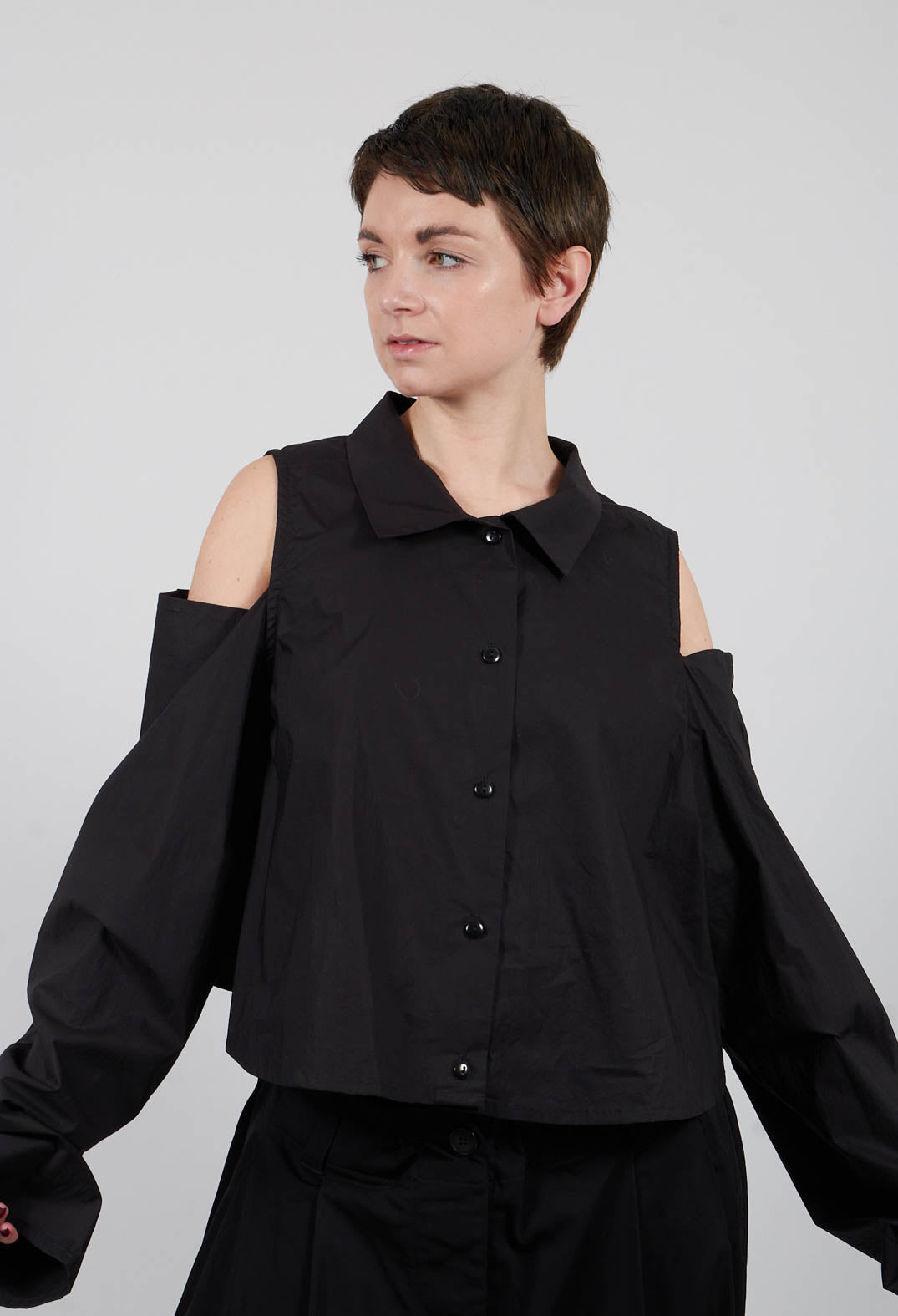 Dansholmen Shirt with Cut Out Shoulders in Black