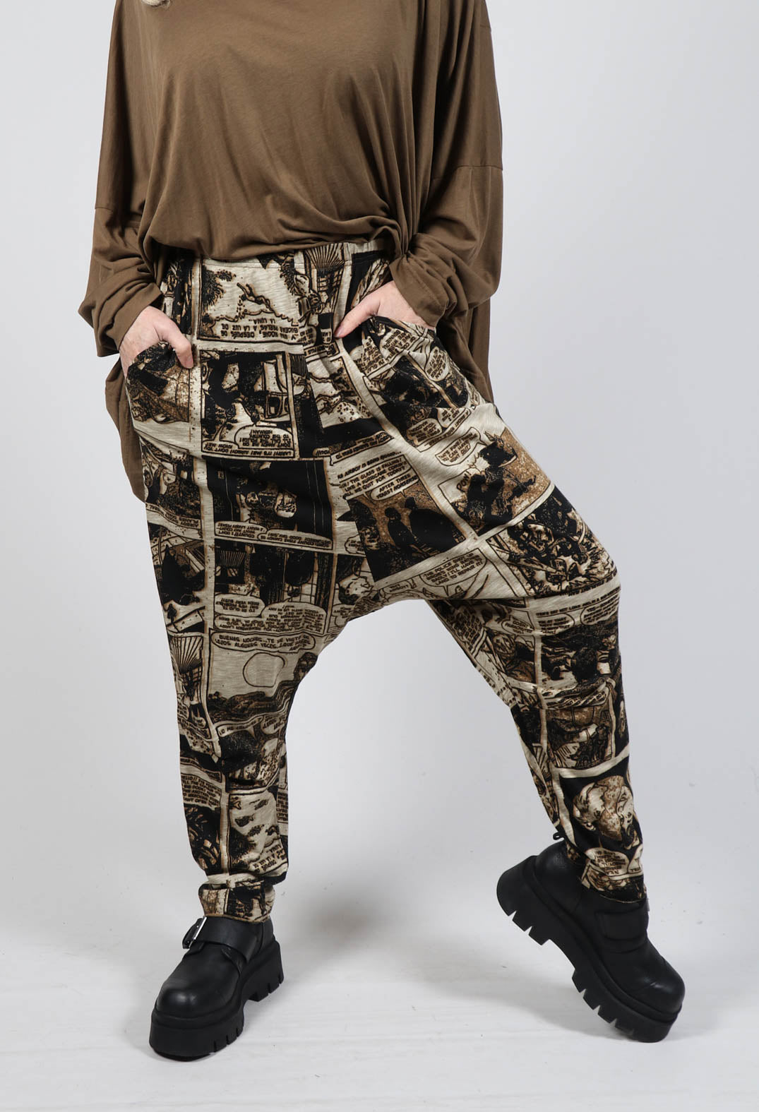 Jersey Drop Crotch Trousers in Bronze Print