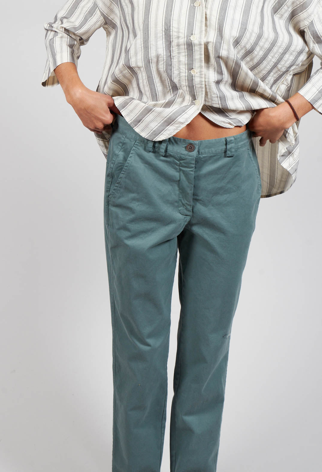 Straight Leg Trousers in Pietra