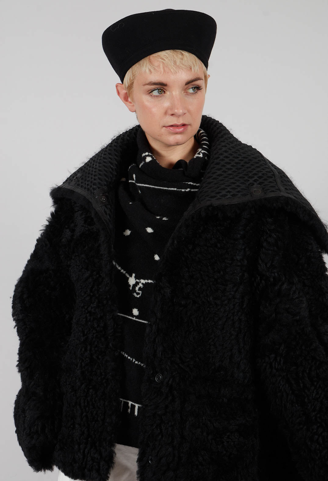 Siro Reversible Jacket in Black