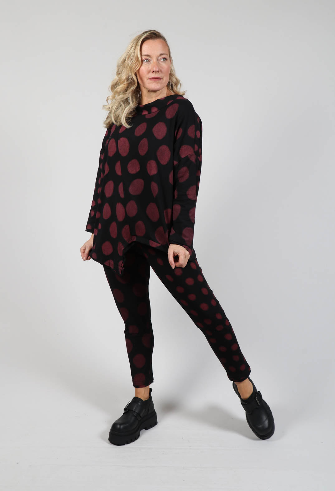 Asymmetrical Top in Red Pois
