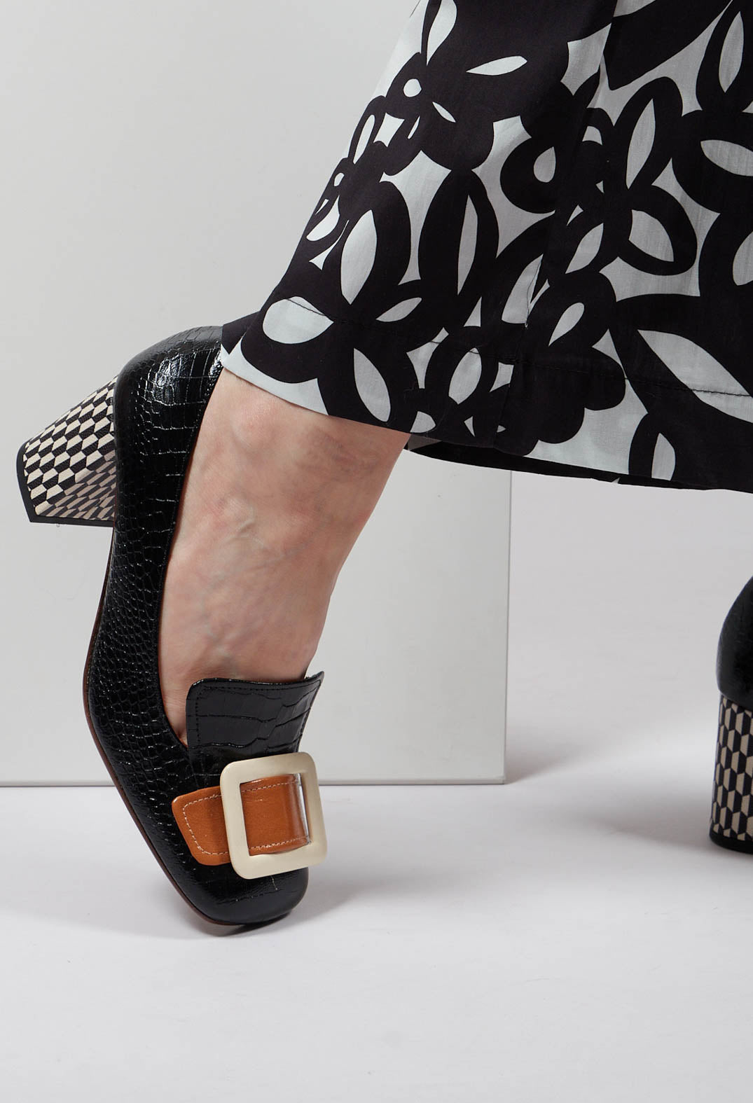 Pema Moc Croc Heels in Sand Maserati Leche