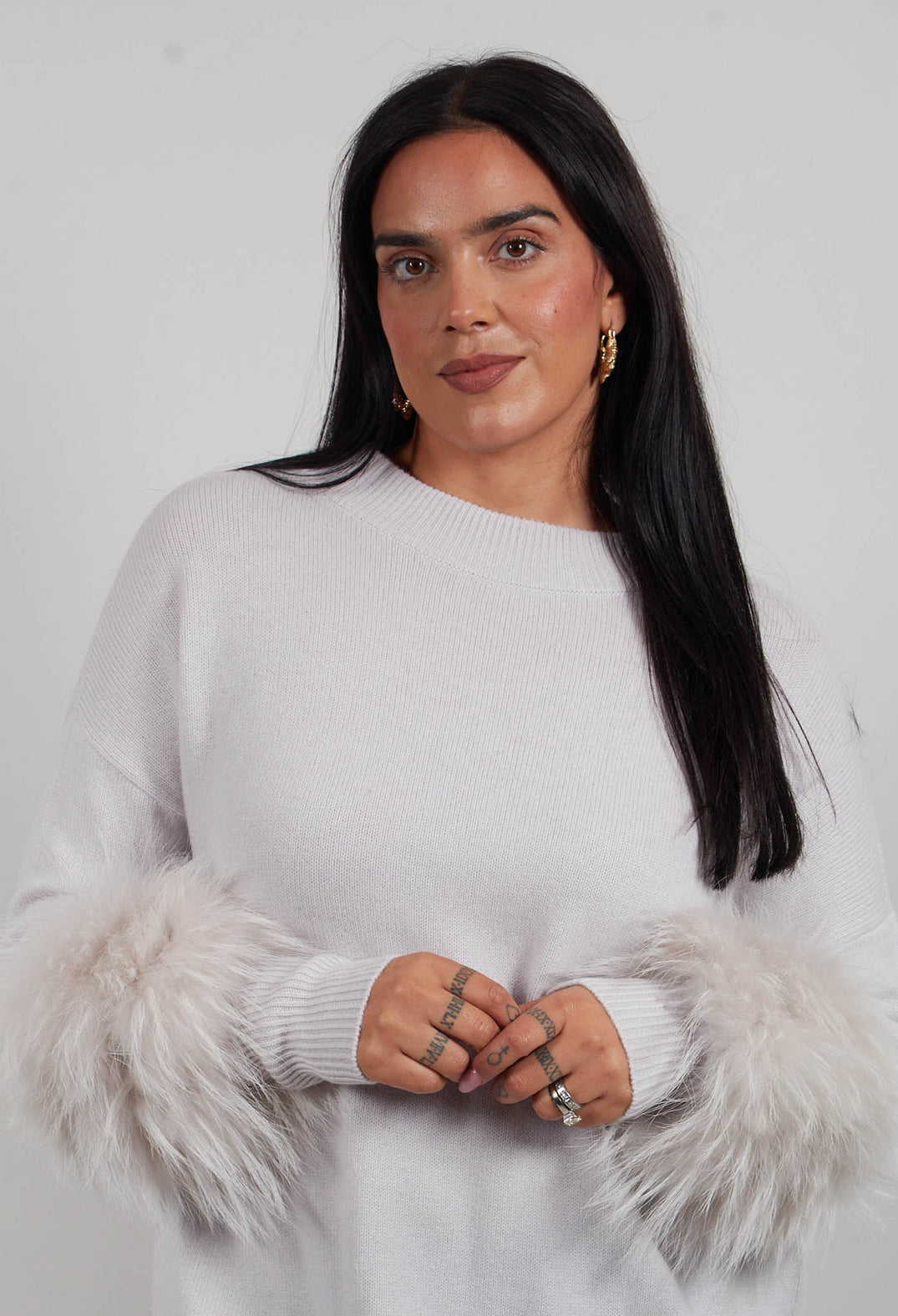 Cashmere Jumper with Fur Trim Sleeves in Fog
